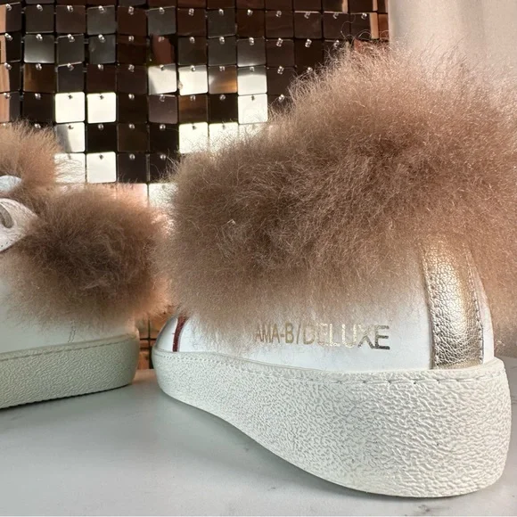 AMA ‘SLAM’ Made In Italy White With Red Star & Brown Fur Trim Size 37 NIB - Picture 14 of 15